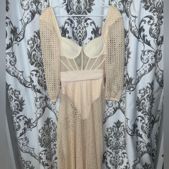 Cream vacay dress - Picture 5 of 6